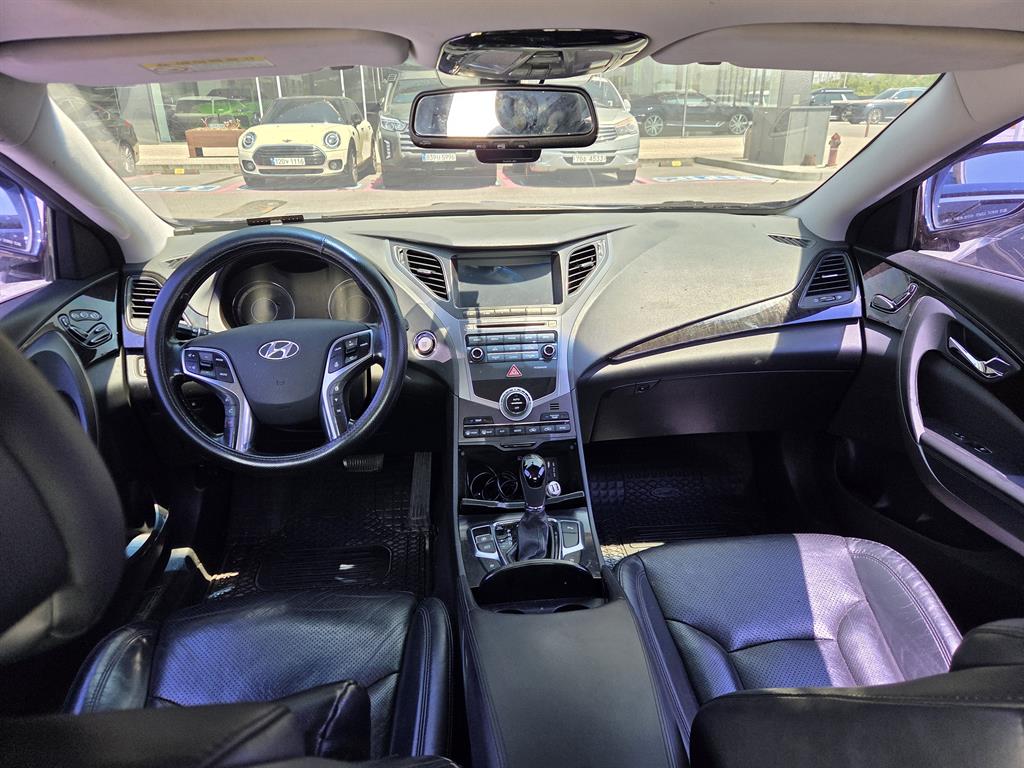 HYUNDAI Grandeur - Vista 5