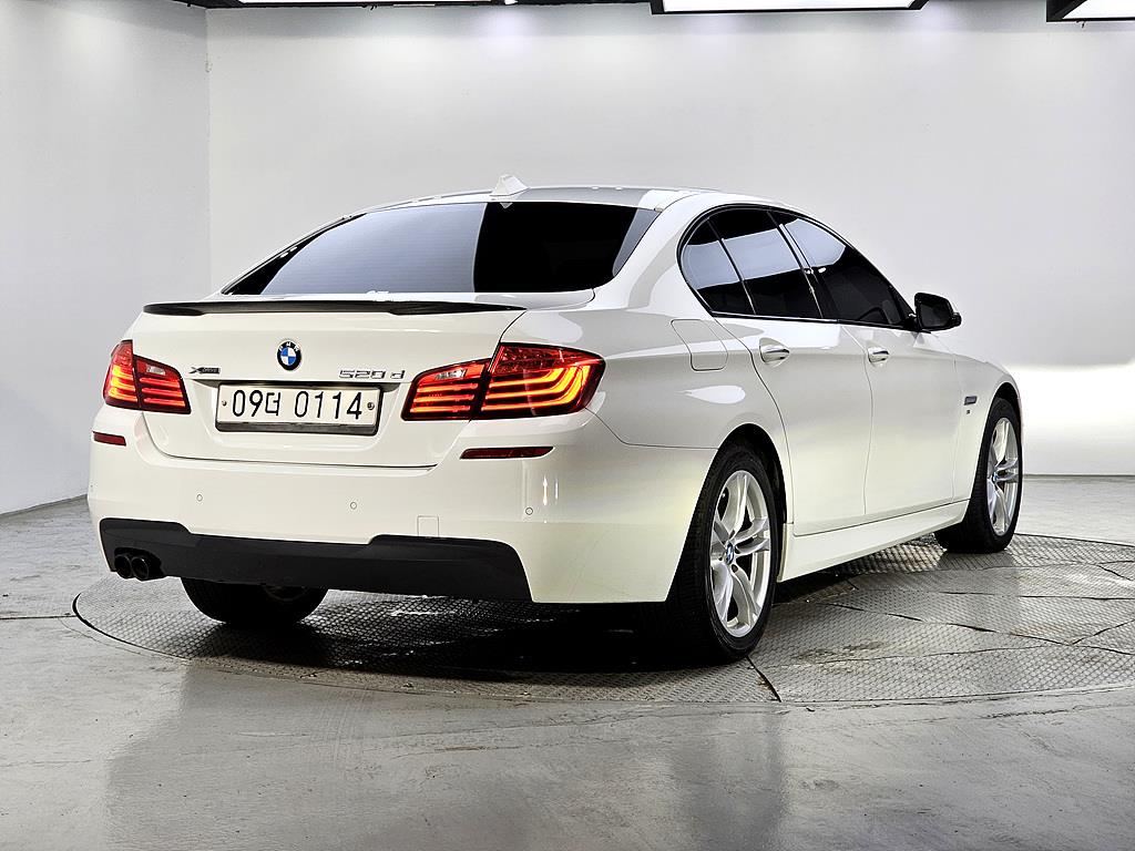 BMW 5 Series - Vista 4