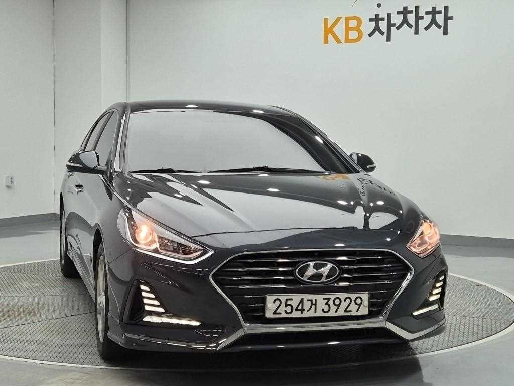 HYUNDAI Sonata - Vista 4