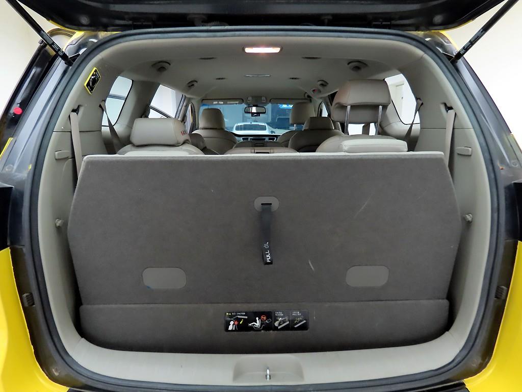 KIA Carnival - Vista 5