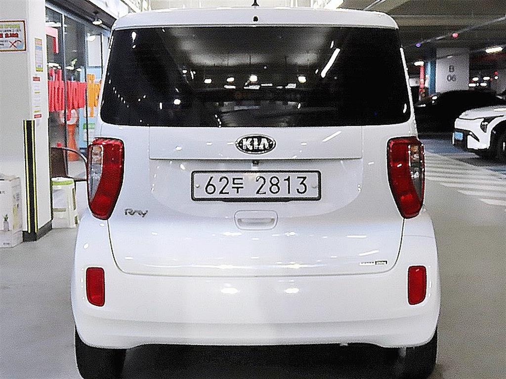 KIA Ray - Vista 5