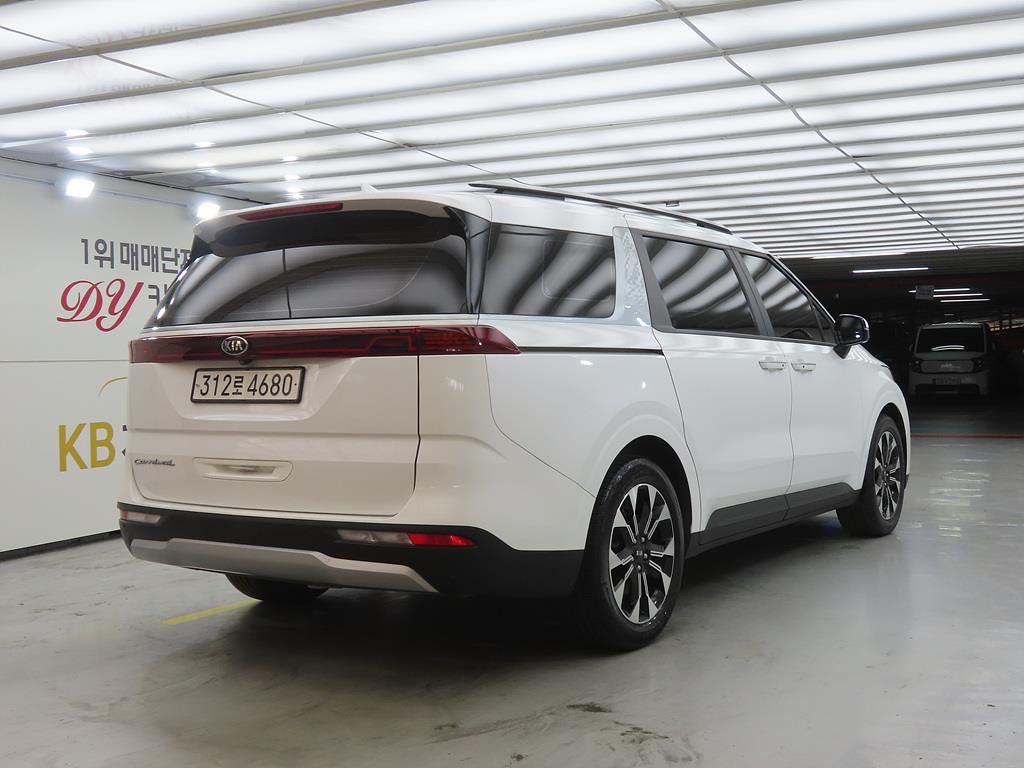 KIA Carnival - Vista 4