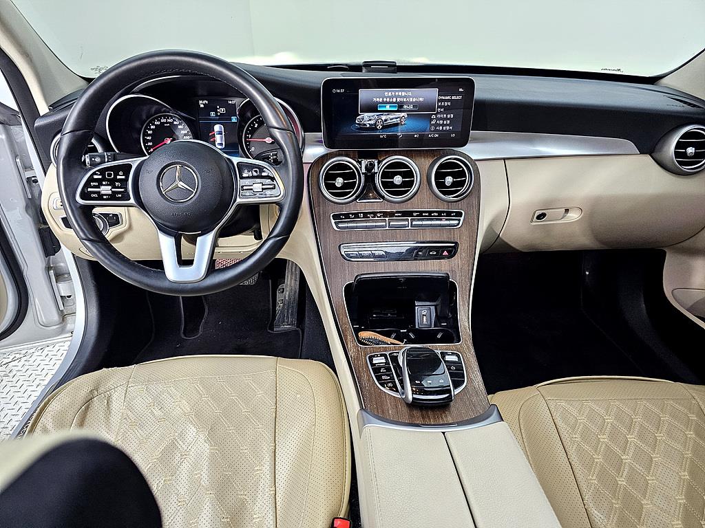 Mercedes Benz C Class - Vista 5