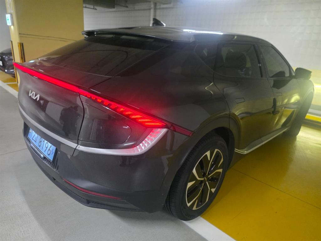 KIA EV6 - Vista 5