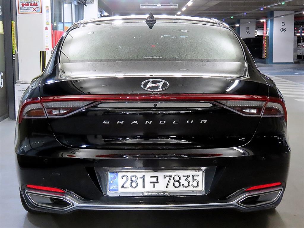 HYUNDAI Grandeur - Vista 5
