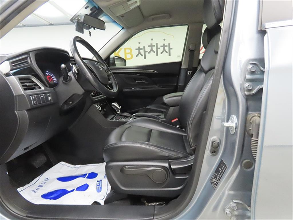 Ssangyong Korando - Vista 5