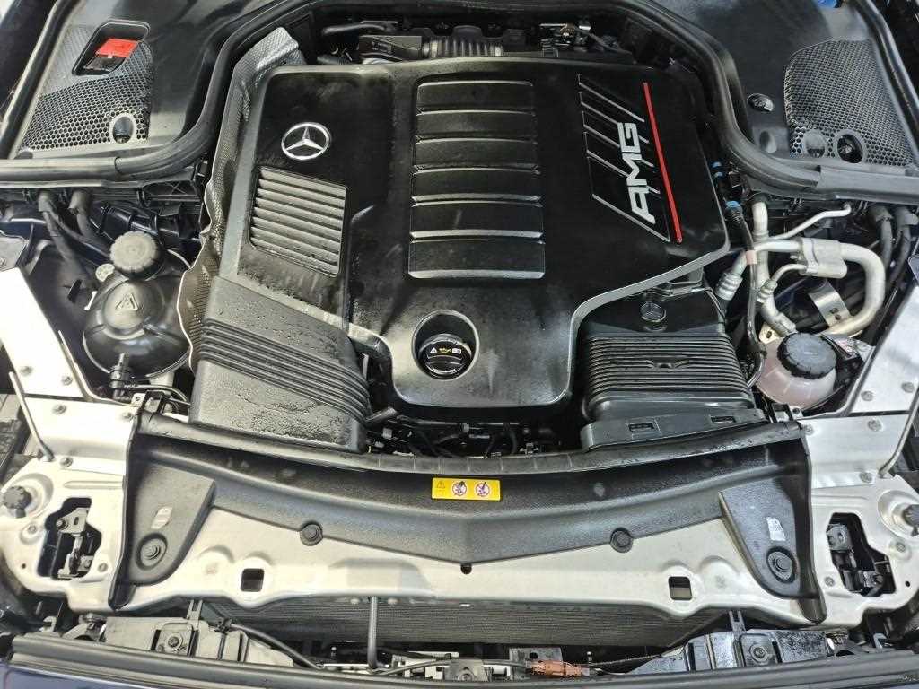 Mercedes Benz E class - Vista 5
