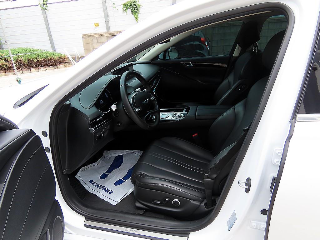 Genesis G80 - Vista 5