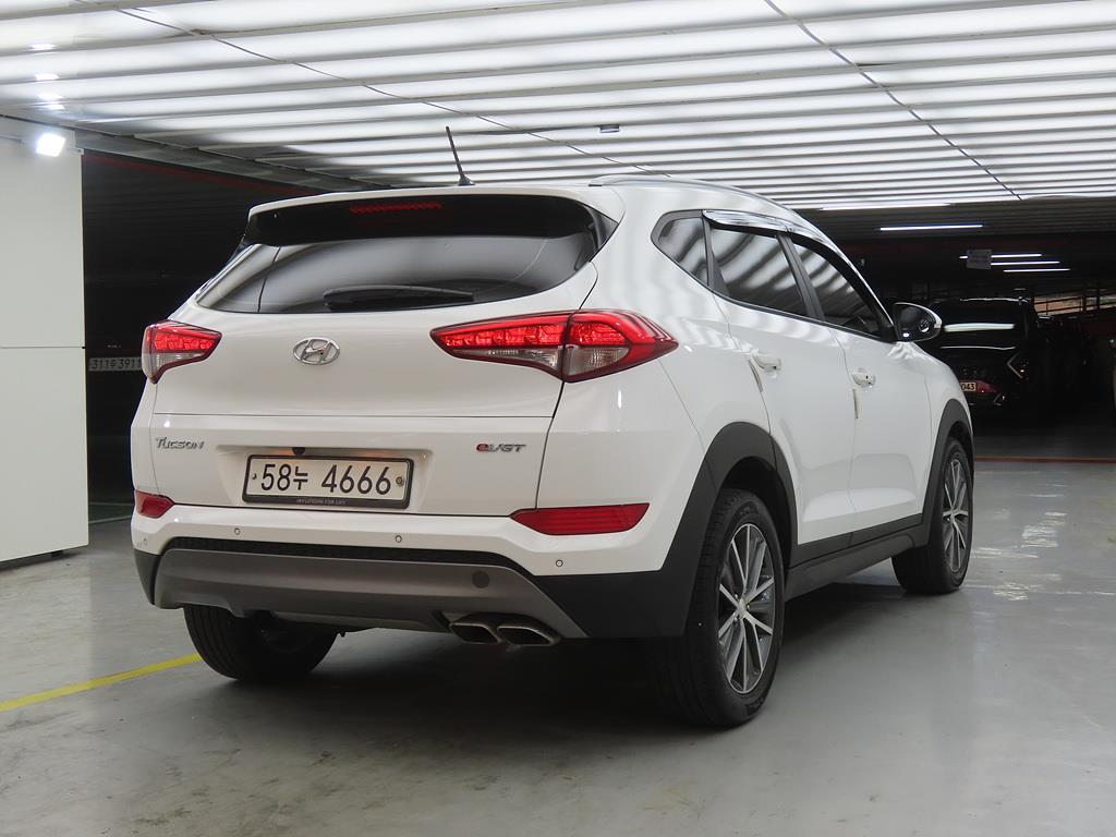 HYUNDAI Tucson - Vista 4