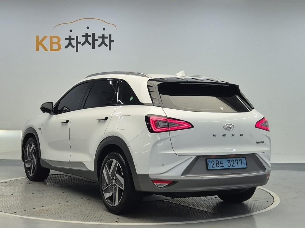 HYUNDAI Nexo - Vista 4