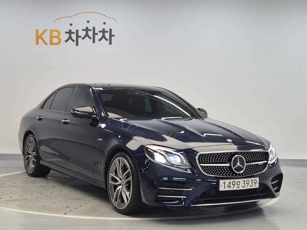 Mercedes Benz E class - Vista 4