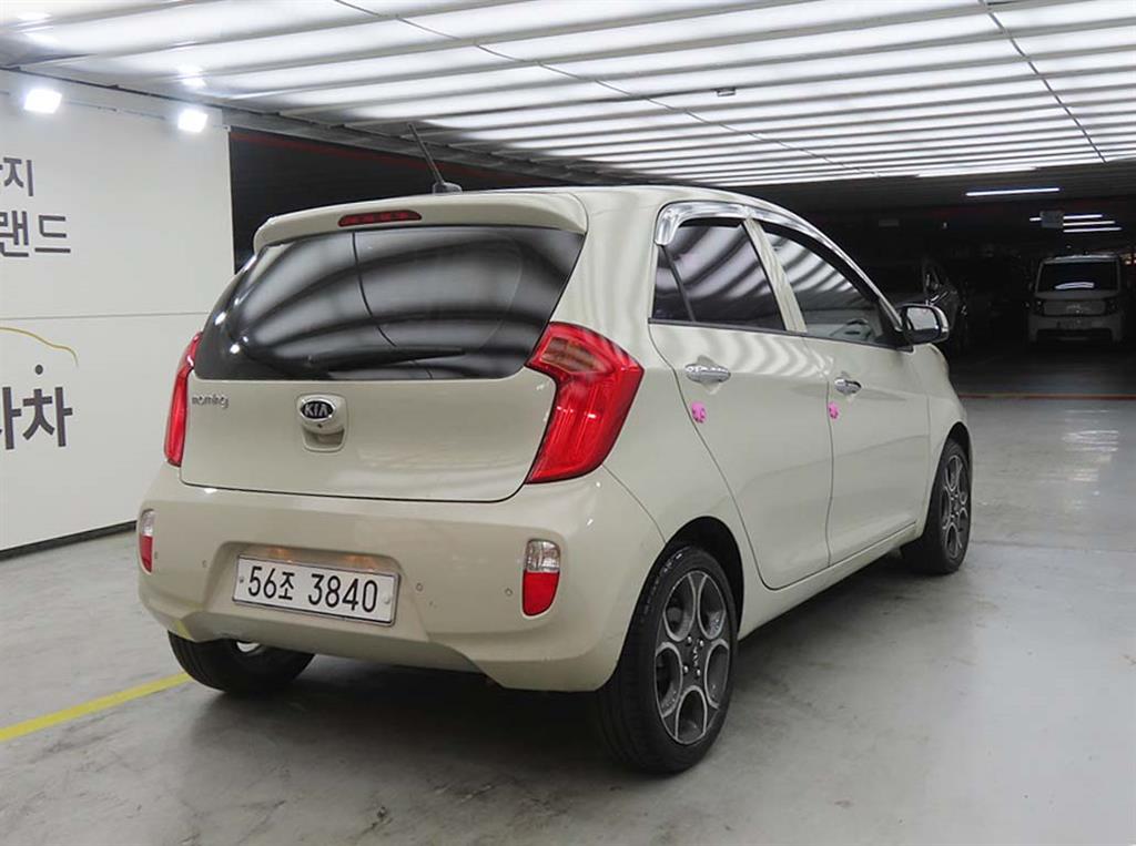 KIA Morning - Vista 4