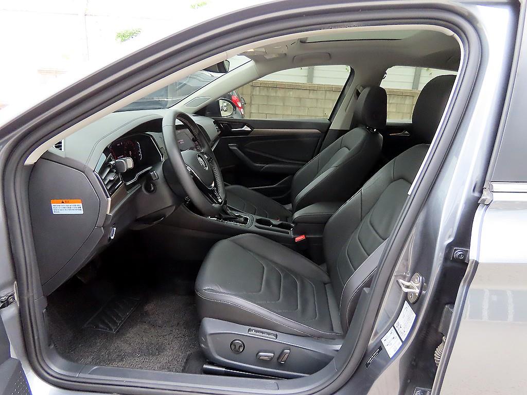 Volkswagen Jetta - Vista 5
