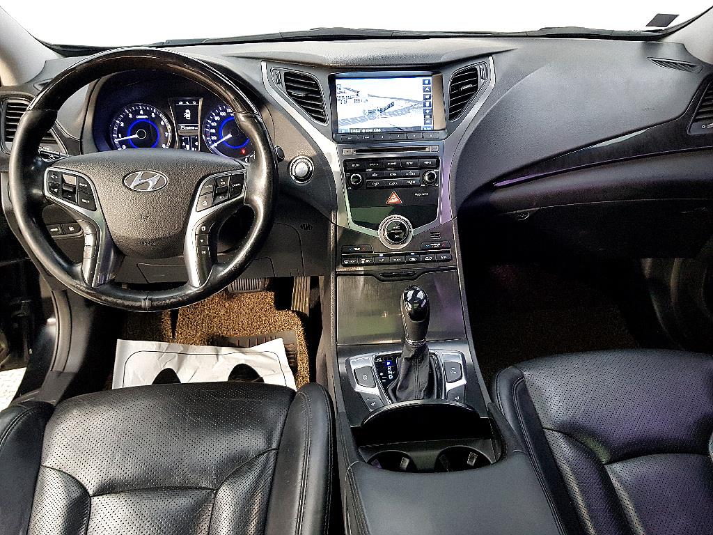 HYUNDAI Grandeur - Vista 5