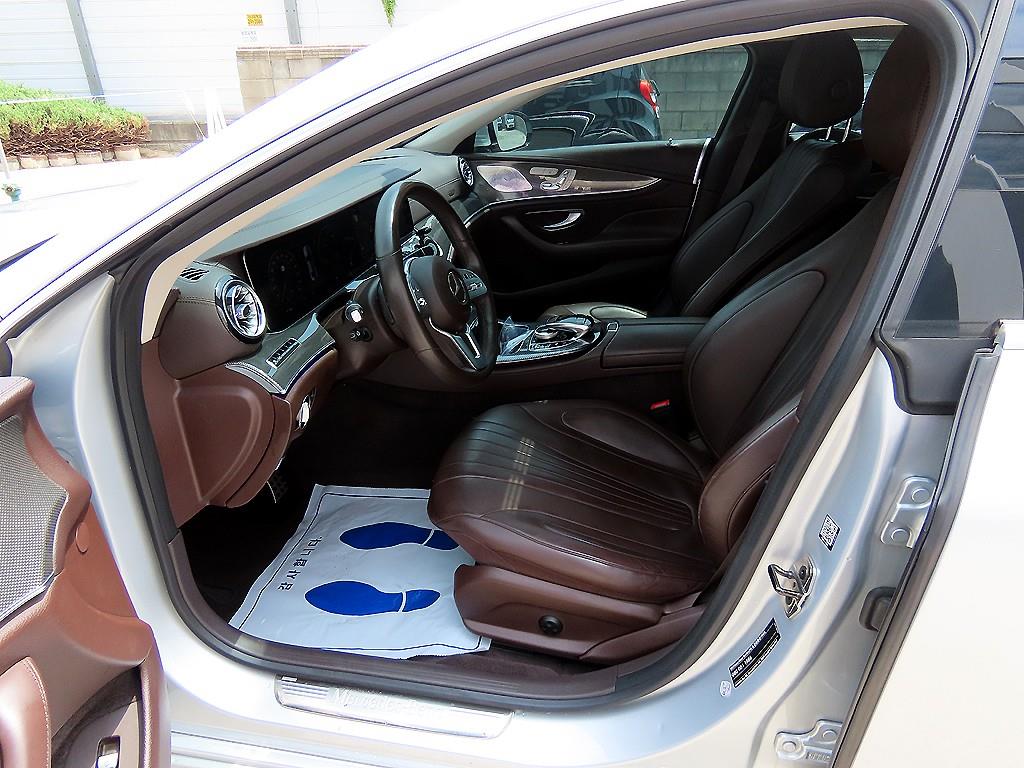 Mercedes Benz CLS Class - Vista 5