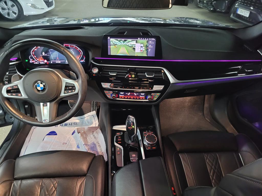 BMW 5 Series - Vista 5