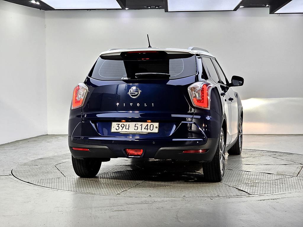 Ssangyong Tivoli - Vista 4