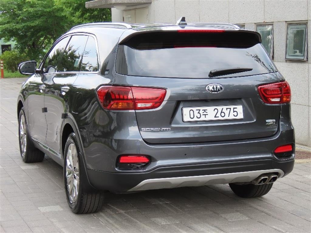KIA Sorento - Vista 4