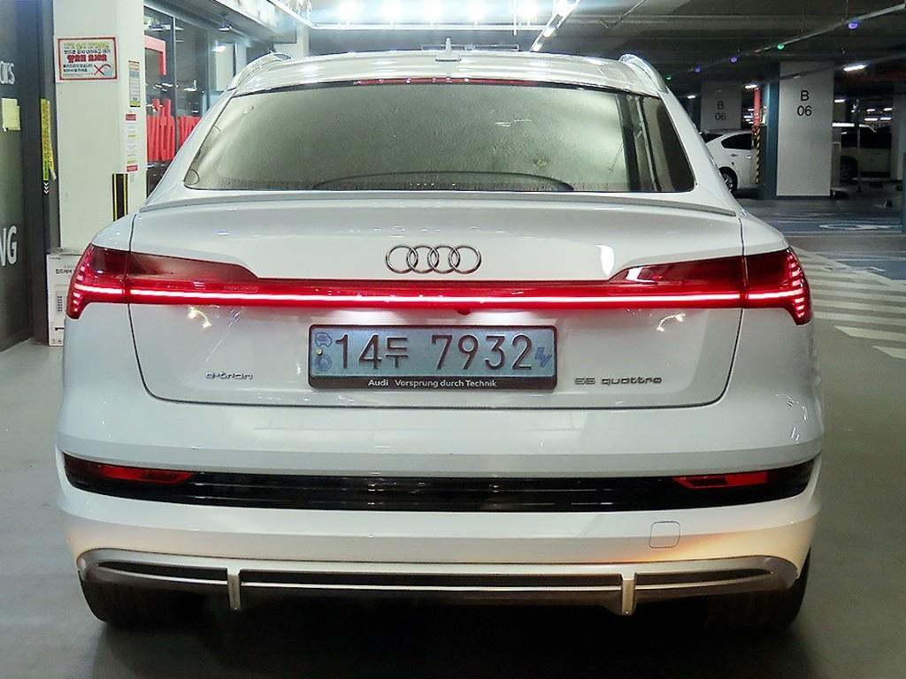 Audi e-Tron - Vista 5