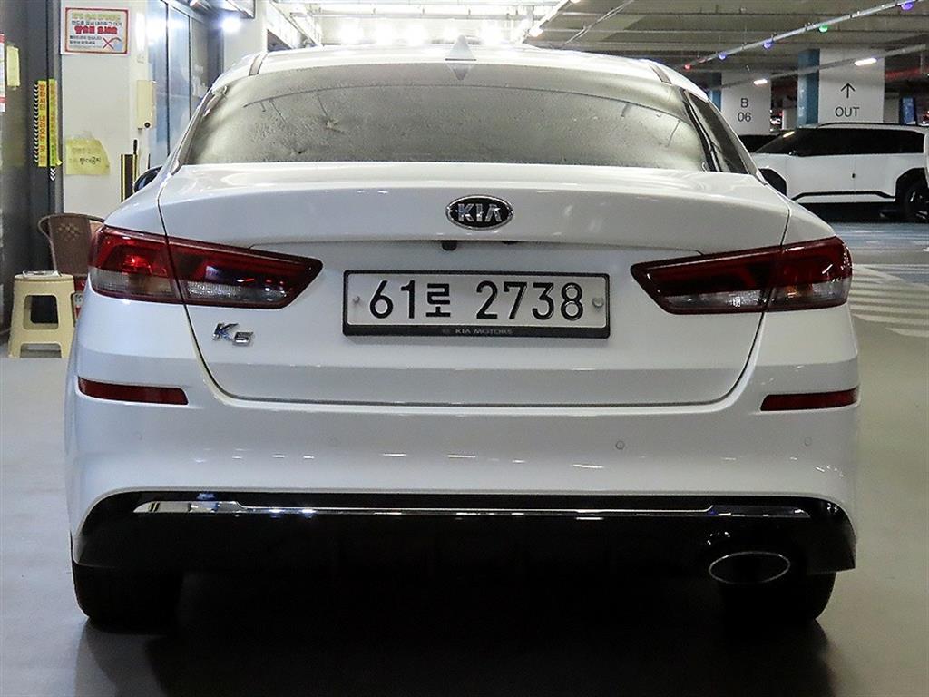 KIA K5 - Vista 5