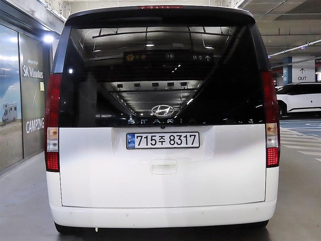 HYUNDAI Staria - Vista 5