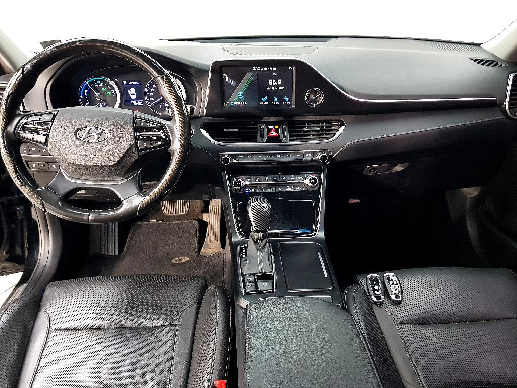 HYUNDAI Grandeur - Vista 5