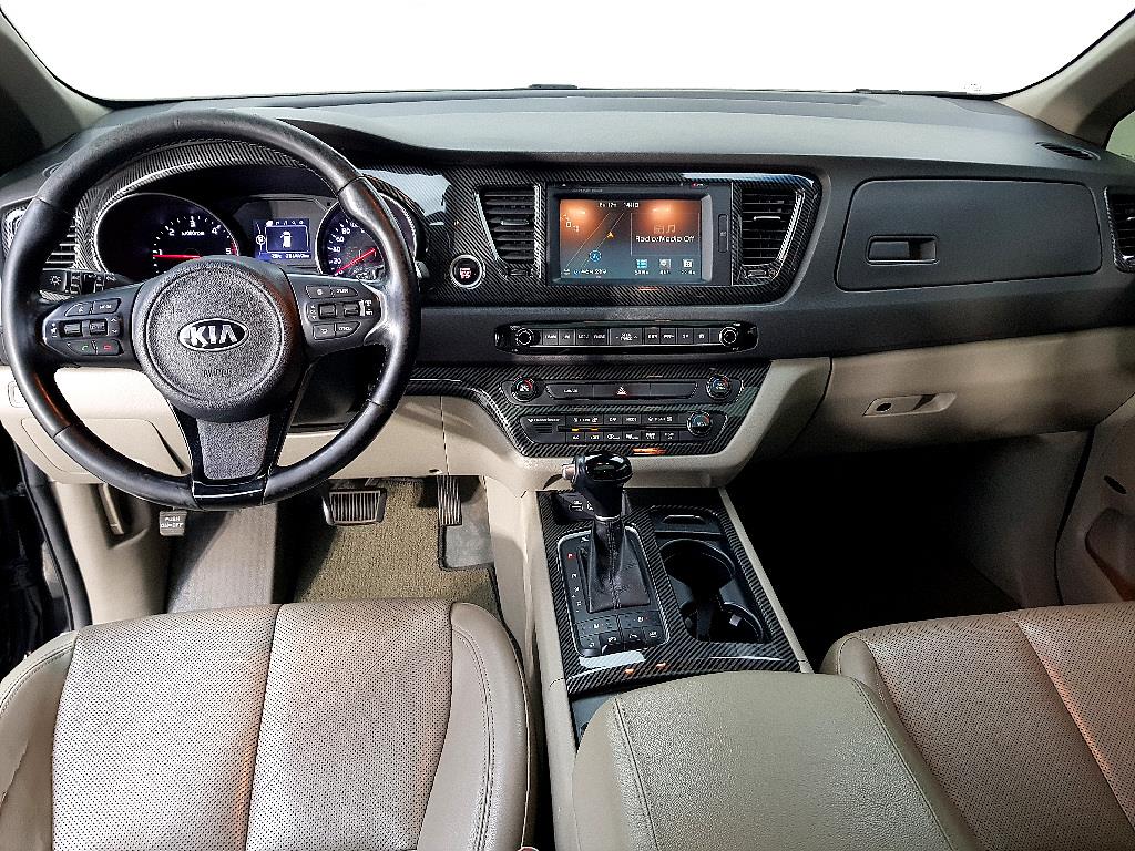 KIA Carnival - Vista 5