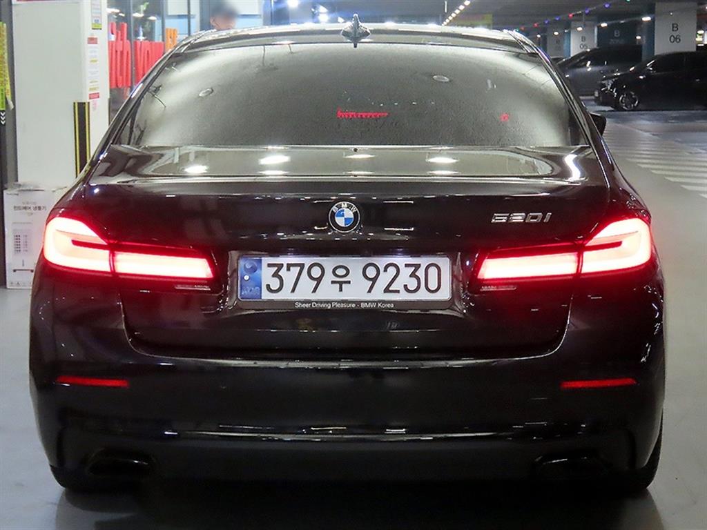 BMW 5 Series - Vista 5