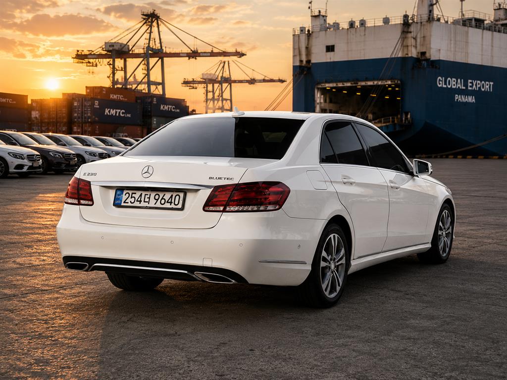 Mercedes Benz E class - Vista 4