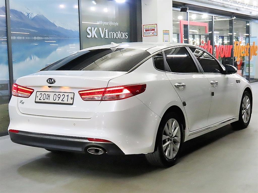 KIA K5 - Vista 4