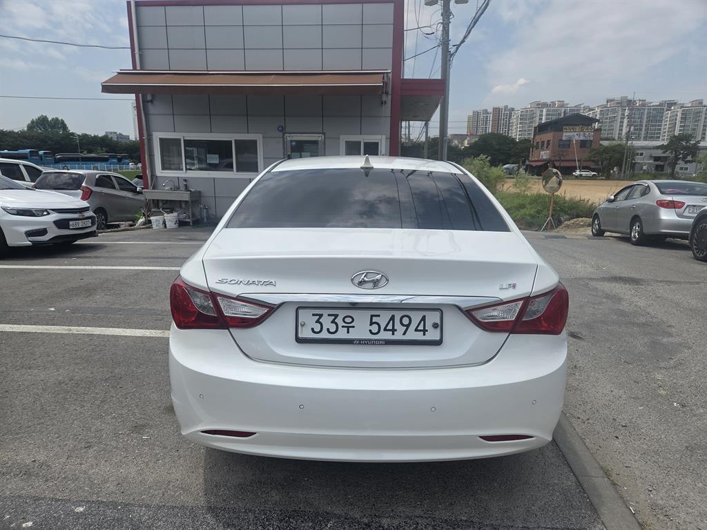 HYUNDAI Sonata - Vista 5