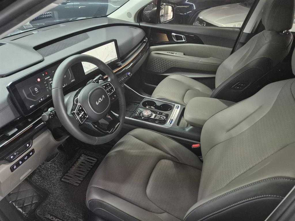 KIA Carnival - Vista 5