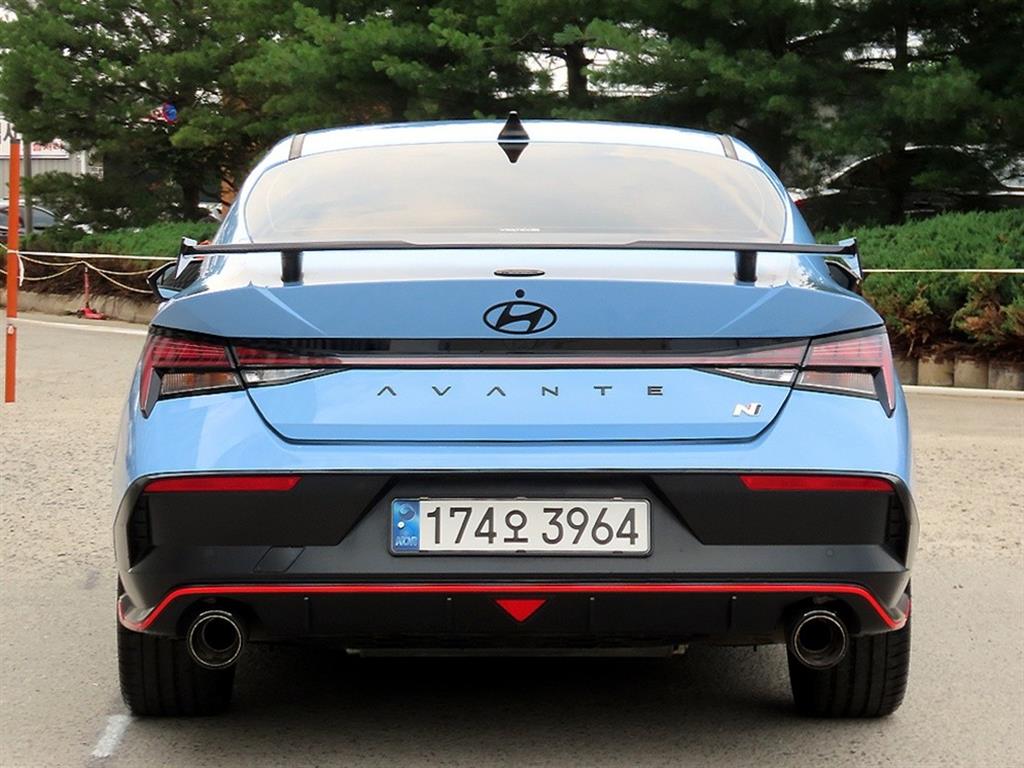 HYUNDAI Avante - Vista 4