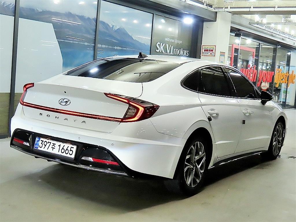 HYUNDAI Sonata - Vista 4