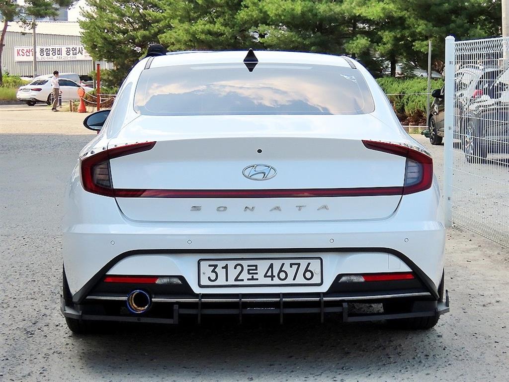HYUNDAI Sonata - Vista 4