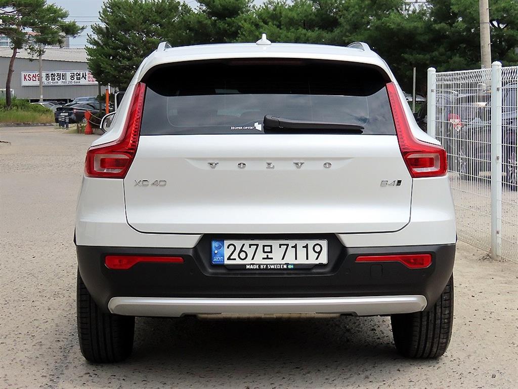 Volvo XC40 - Vista 4