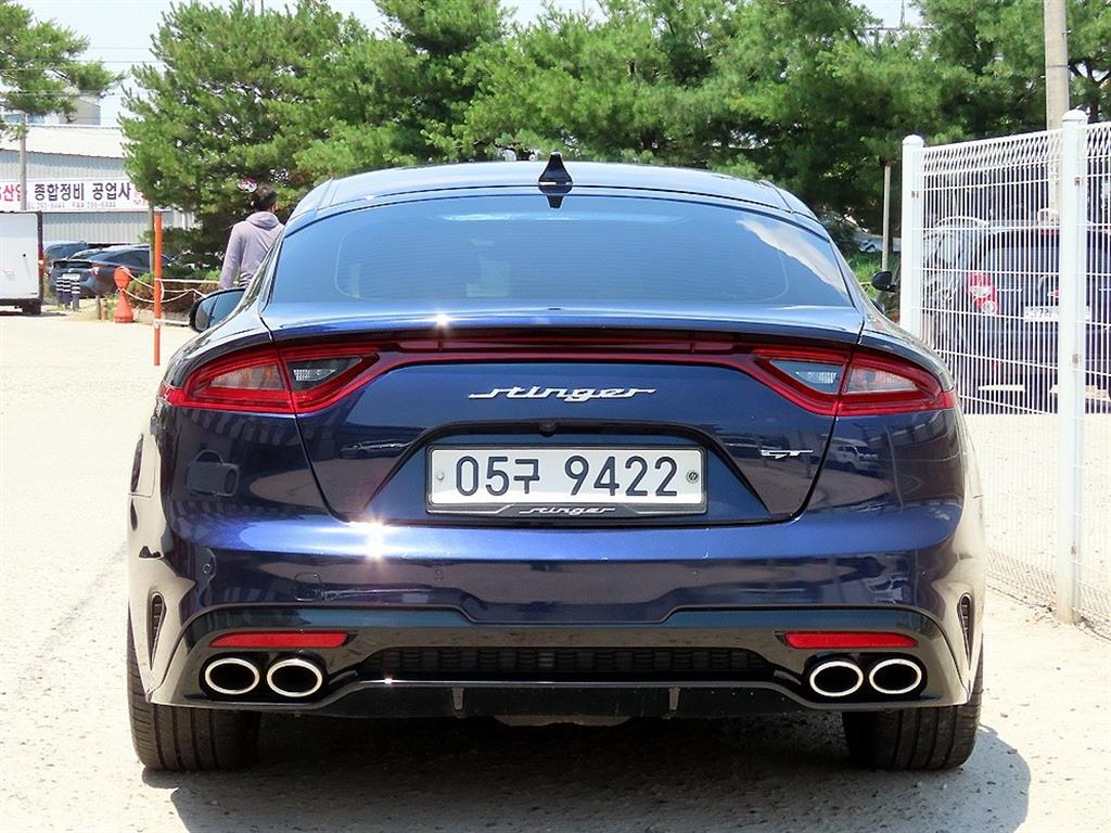 KIA Stinger - Vista 4