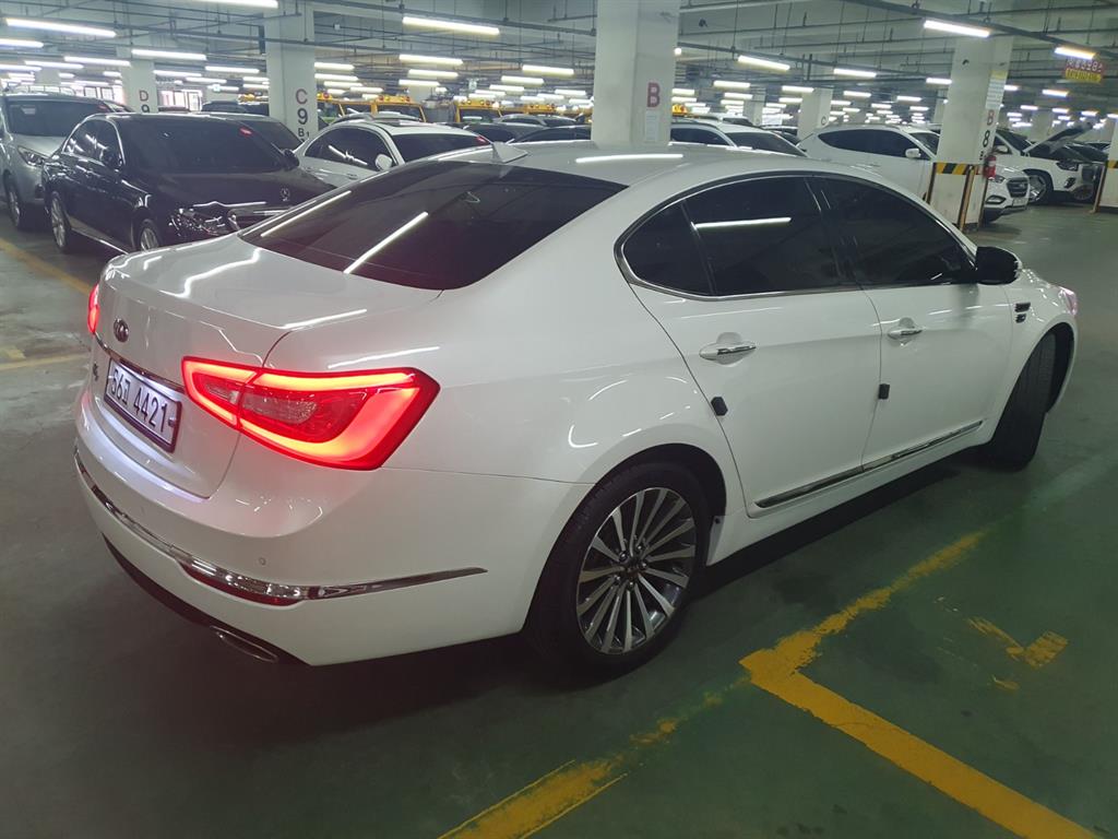 KIA K7 - Vista 4