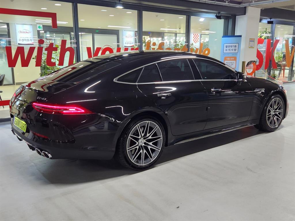 Mercedes Benz AMG GT - Vista 4