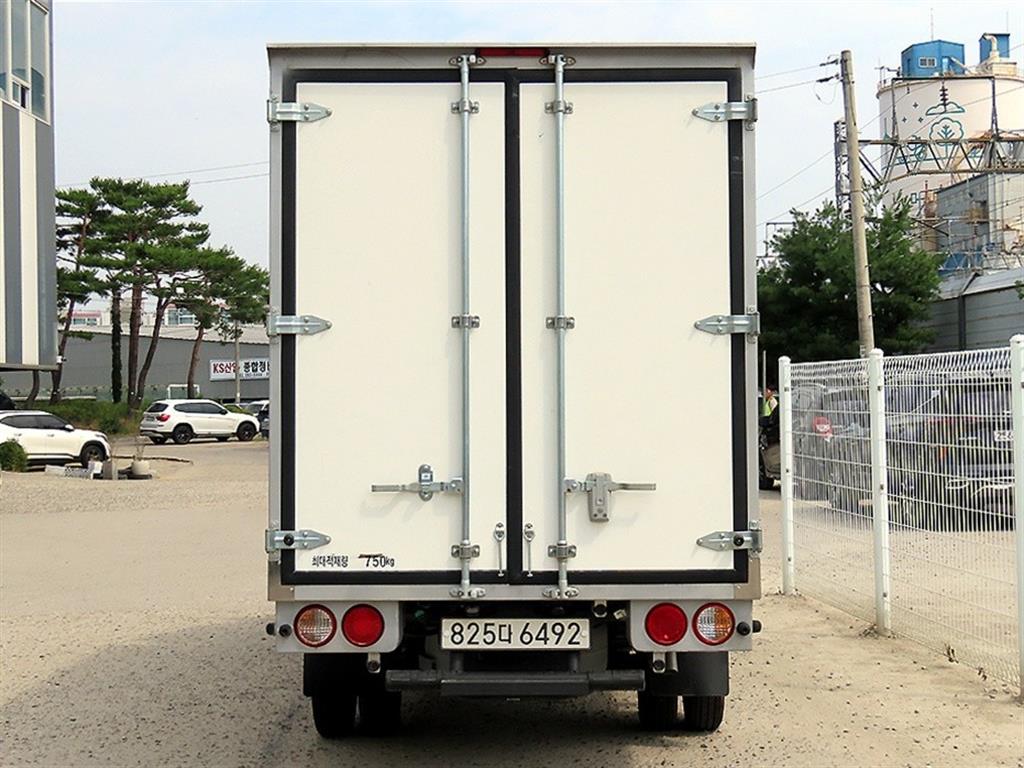 Small Truck Cargo (small) - Vista 4