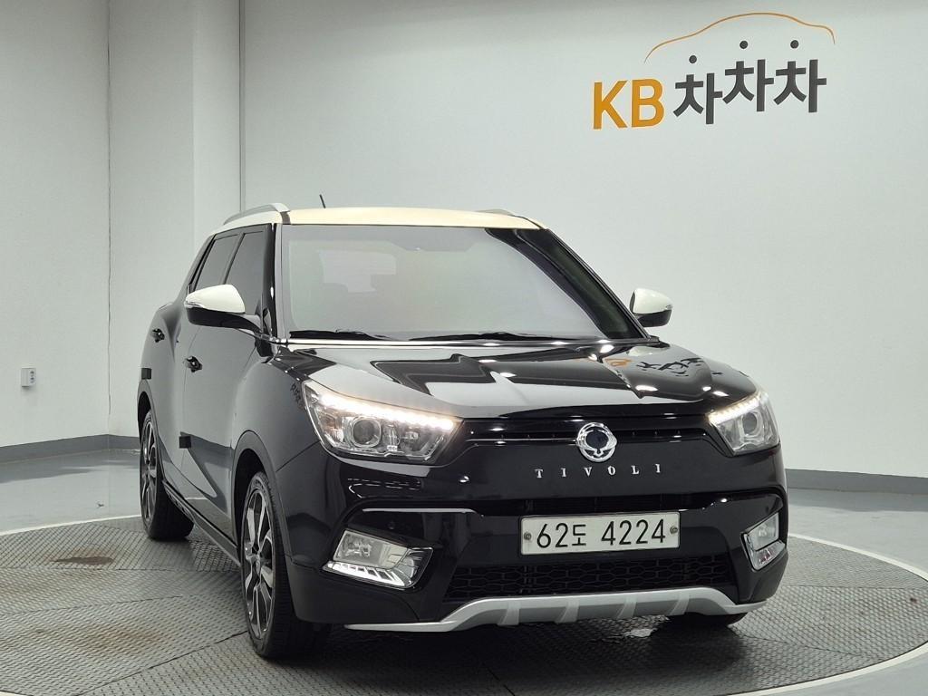 Ssangyong Tivoli - Vista 4