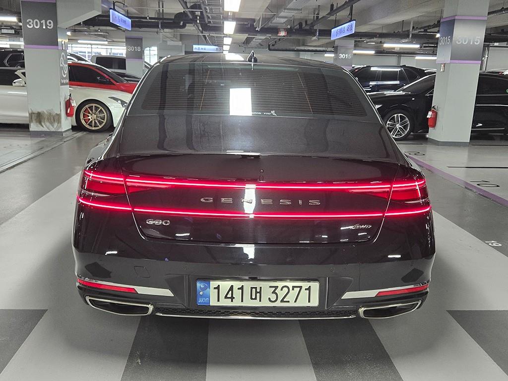 Genesis G90 - Vista 4
