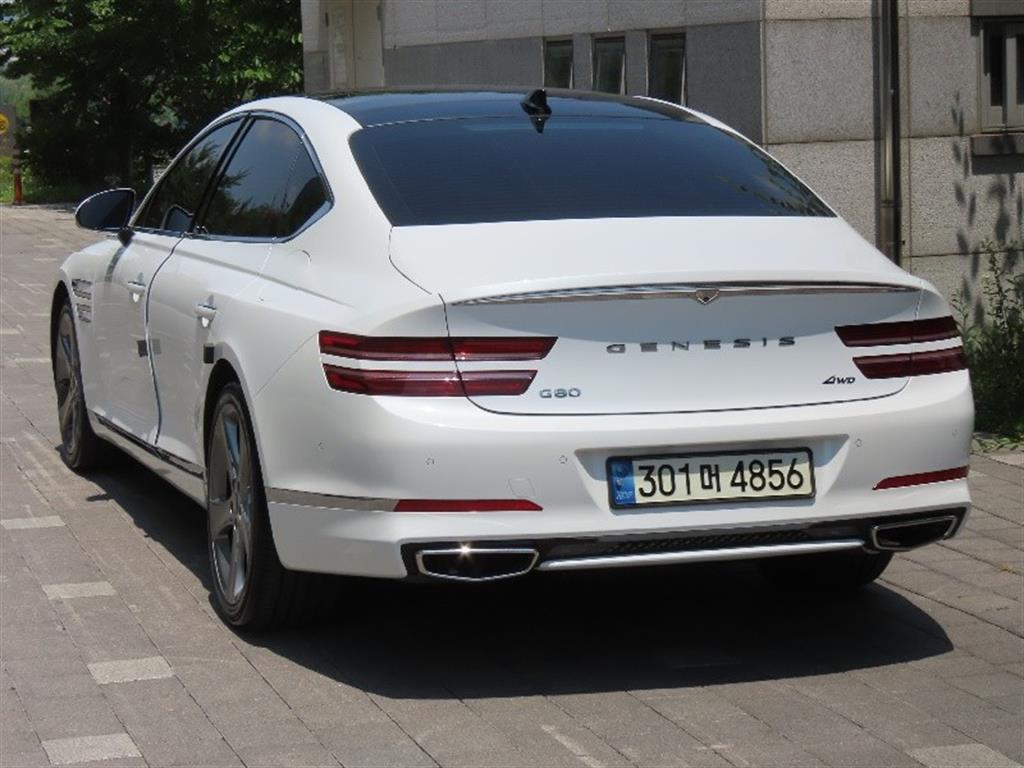 Genesis G80 - Vista 4