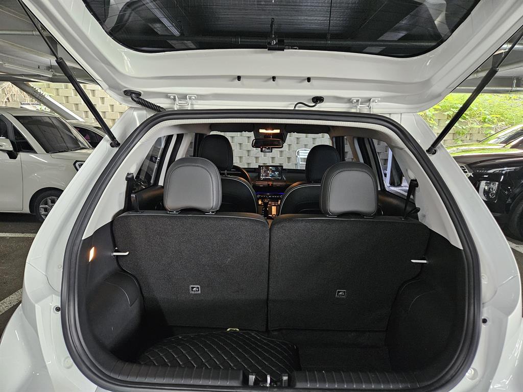 HYUNDAI Casper - Vista 5