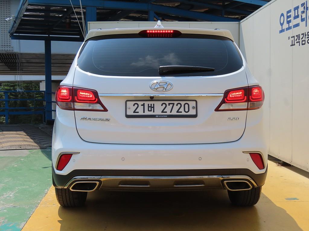 HYUNDAI Maxcruz - Vista 4