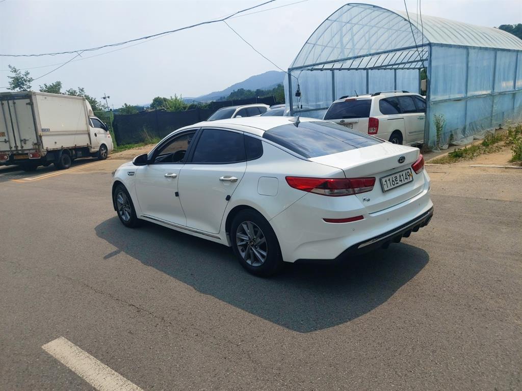 KIA K5 - Vista 5