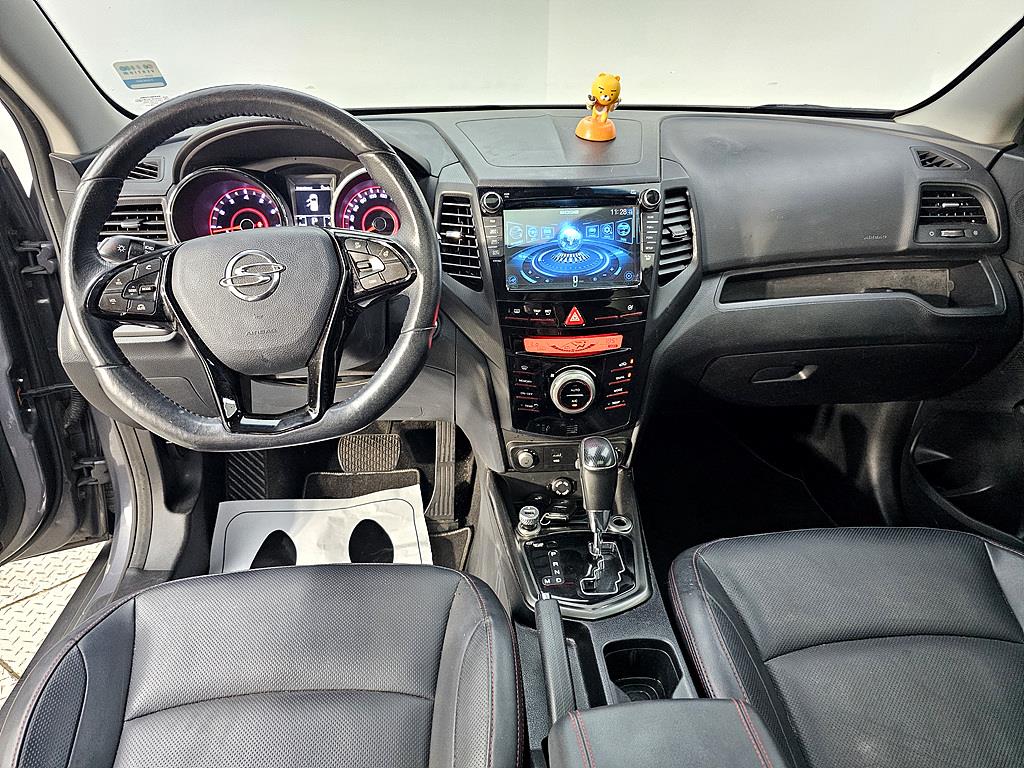 Ssangyong Tivoli - Vista 5