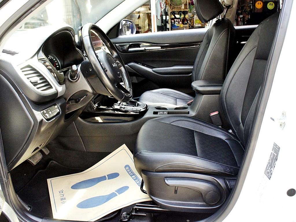 KIA Seltos - Vista 5
