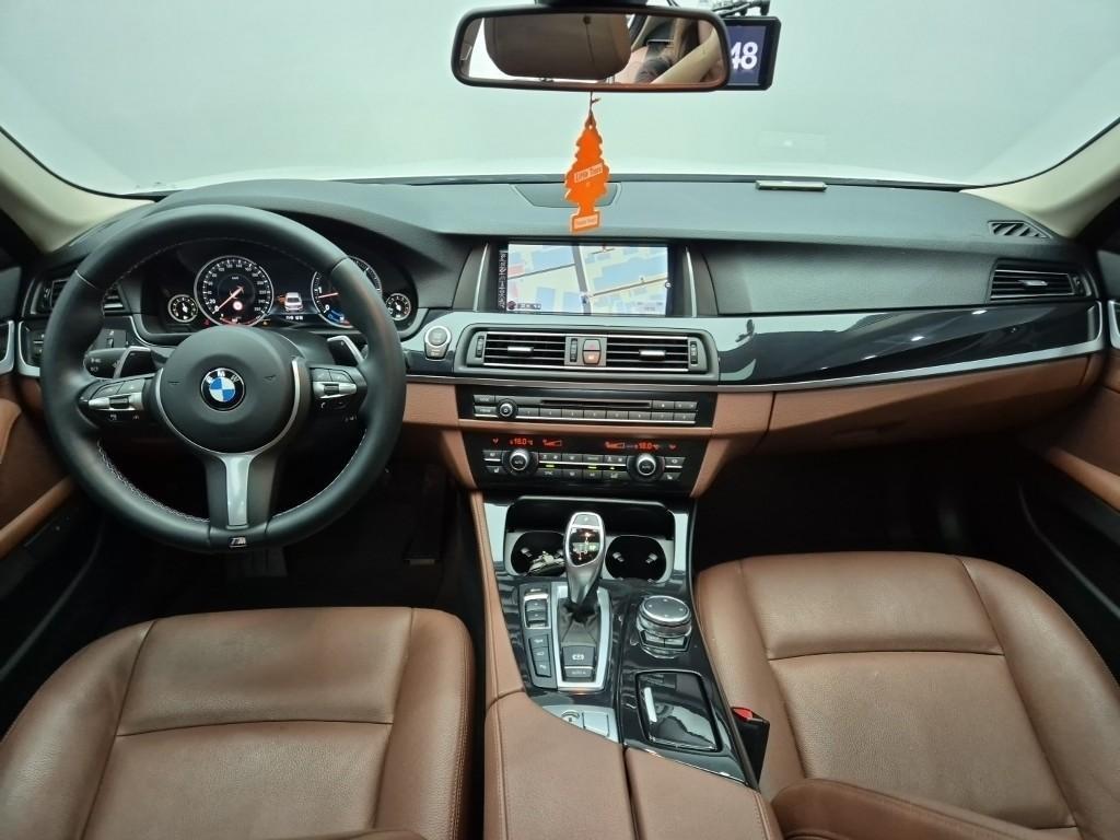 BMW 5 Series - Vista 5
