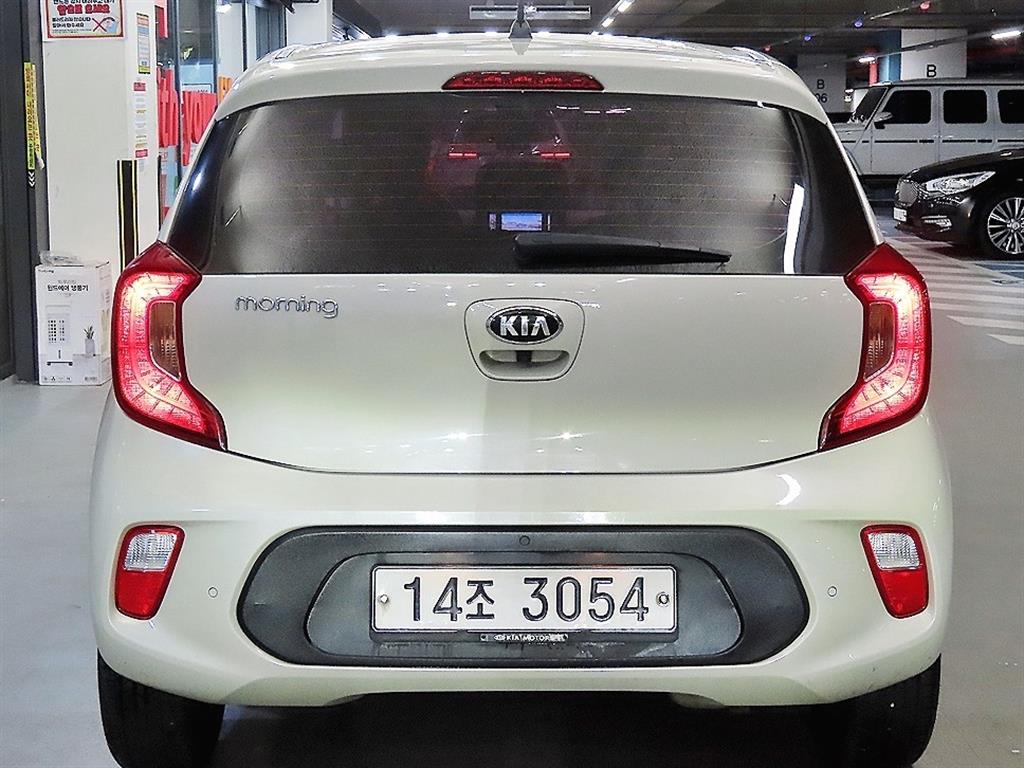 KIA Morning - Vista 5